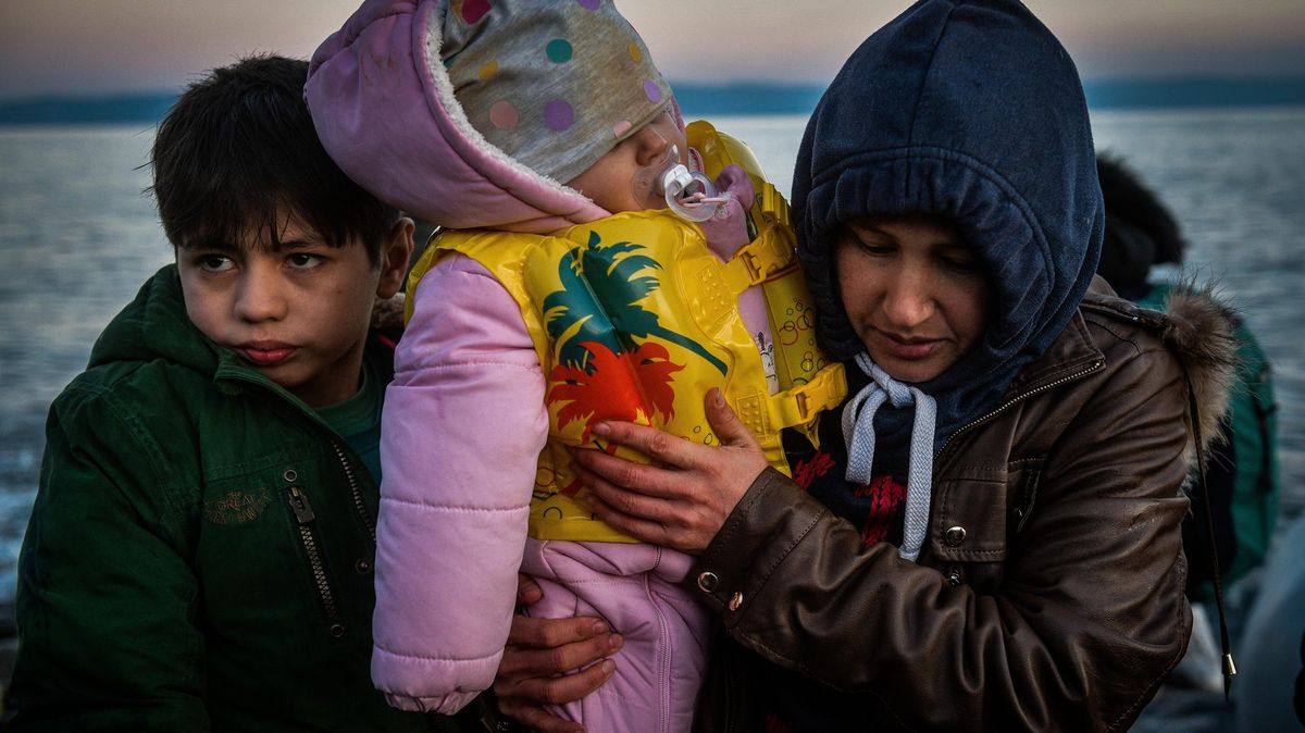 Turecko situaci s uprchlíky vyhrotilo, Řecko teď porušuje mezinárodní právo